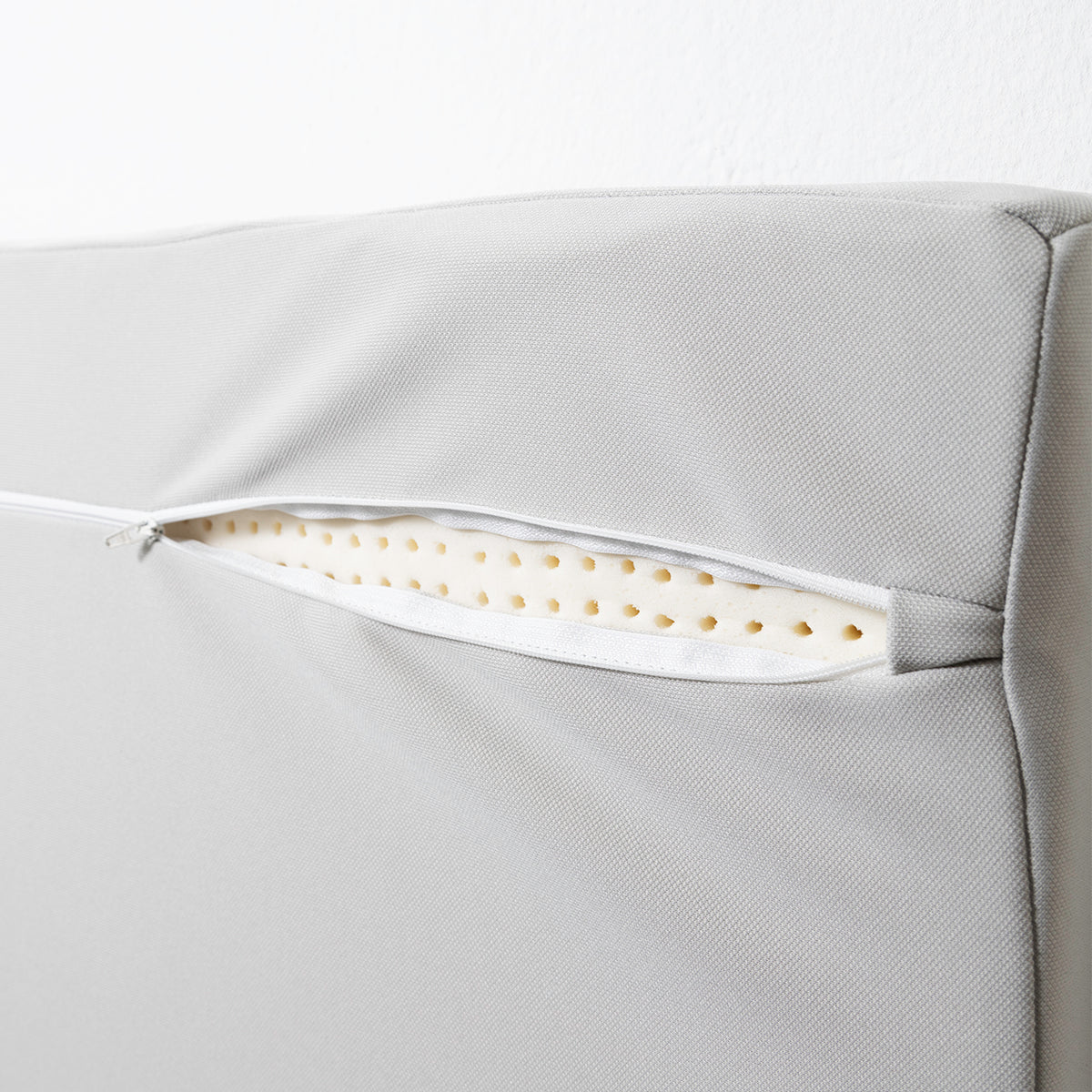 ROOM IN A BOX headboard in light grey backside with zipper