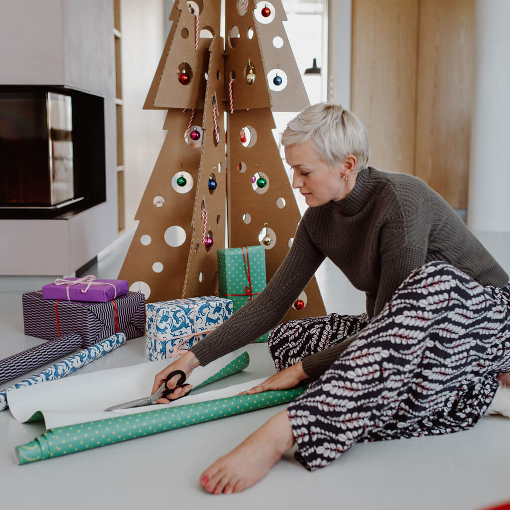 ROOM IN A BOX - Zero Waste Christmas Tree made from sustainable cardboard large decorated with presents